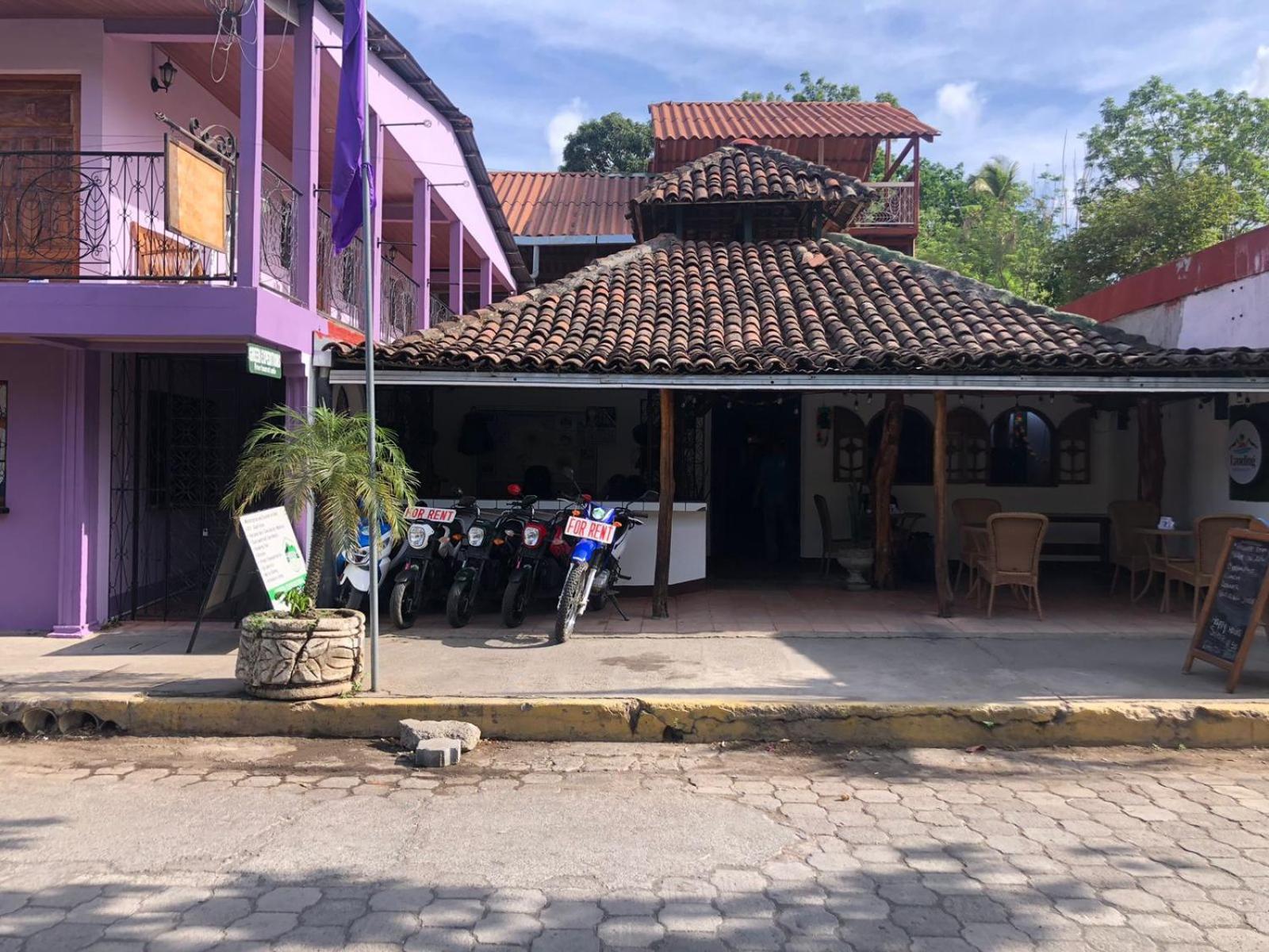 The Landing Hotel And Restaurant モヨガルパ エクステリア 写真