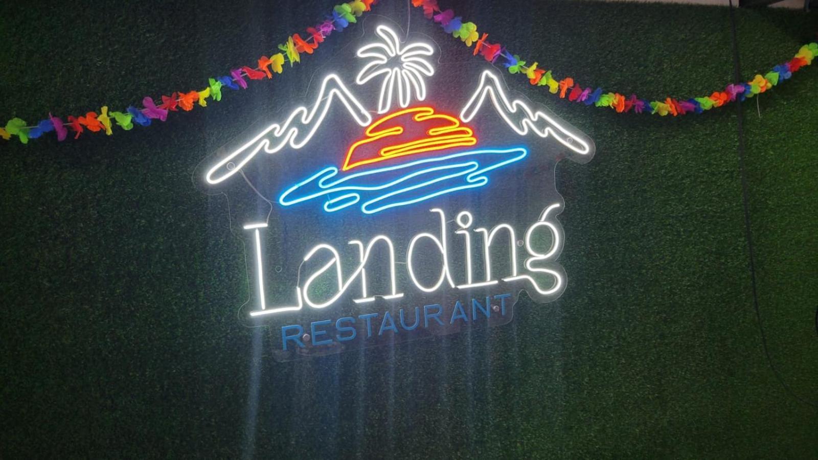 The Landing Hotel And Restaurant モヨガルパ エクステリア 写真